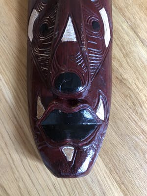 Niet of onleesbaar gesigneerd - Zeer groot (1 meter lang!) en expressief Afrikaans masker kopen? Bied vanaf 1!