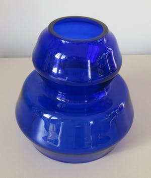 Niet of onleesbaar gesigneerd - Blauwe en oranje Space Age glazen lampenkapjes kopen? Bied vanaf 1!