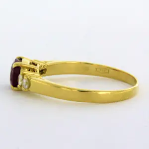 18k geel gouden ring met robijn en briljant geslepen diamant tot. 0.16ct kopen? Bied vanaf 320!
