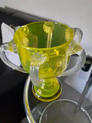 Borek Sipek - Borek Sipek kristallen echte uranium design vaas verkocht voor € 350!