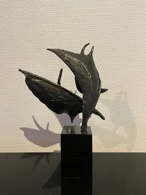 Bernadette Leijdekkers - Sculptuur - Wind in de zeilen kopen? Bied vanaf 50!