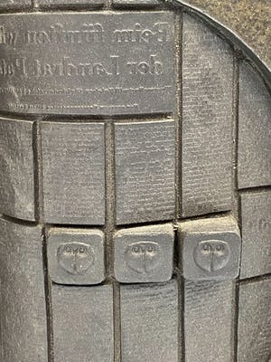 Niet of onleesbaar gesigneerd - Duits bronzen boekwerk kopen? Bied vanaf 1!