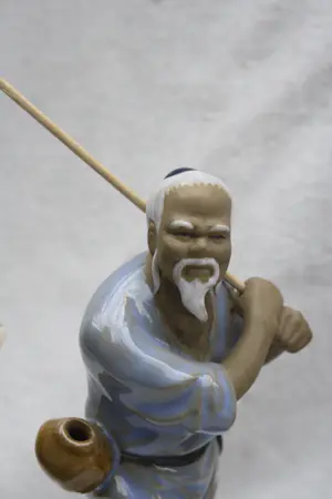 Niet of onleesbaar gesigneerd - Paar Chinese keramische Mud Man Fisherman-beeldjes (Midden 20e eeuw) kopen? Bied vanaf 1!
