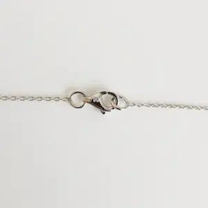 Saffieren hanger met ketting kopen? Bied vanaf 475!