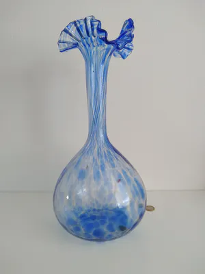 Niet of onleesbaar gesigneerd - Grote, zwierige vaas, blauw glas, handgemaakt kopen? Bied vanaf 1!