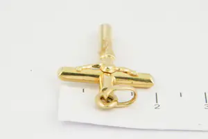 11 - Zo goed als nieuwe  18 krt geel gouden corpus christi kruis hanger kopen? Bied vanaf 110!