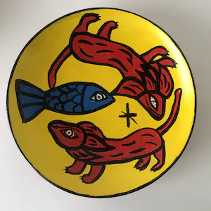Niet of onleesbaar gesigneerd - Schaal met handgeschilderd Afrikaans / CoBrA decor kopen? Bied vanaf 1!