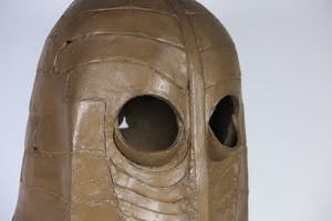 Niet of onleesbaar gesigneerd - Keramiek, Helm/Masker kopen? Bied vanaf 1!