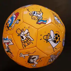 Toon van Driel - Gelimiteerde oplage - Toon van Driel bal - (bekend van Fc Knudde/Tikkie terug verkocht voor € 5!
