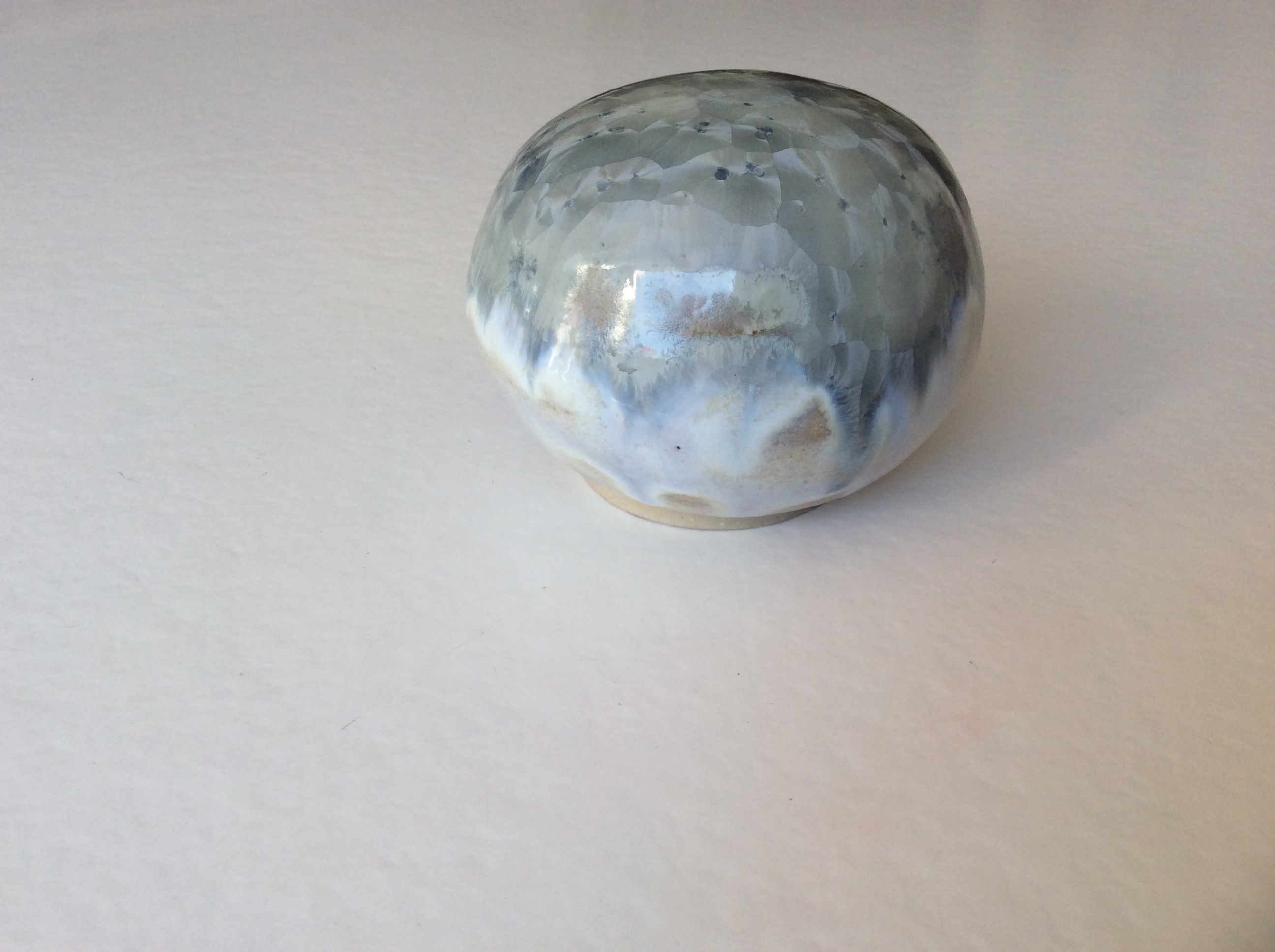 Niet of onleesbaar gesigneerd - Object met kristalglazuur kopen? Bied vanaf 1!