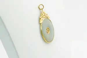 58 - Grote hoog gehalte 20 Krt gouden hanger met lichtgroene ronde Jade kopen? Bied vanaf 430!