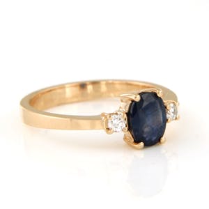 18K Goud - roodgouden ring met saffier en twee briljant geslepen diamanten kopen? Bied vanaf 350!