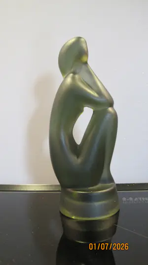 Jitka Forejtova - Zittend meisje. kopen? Bied vanaf 200!
