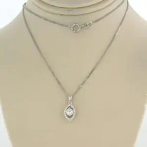 14k wit gouden collier en hanger met briljant geslepen diamant tot. 0.26 ct kopen? Bied vanaf 400!