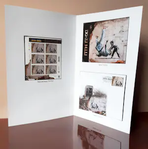 Banksy - Banksy (1974) - FCK PTN! Banksy framed-Complete set kopen? Bied vanaf 120!