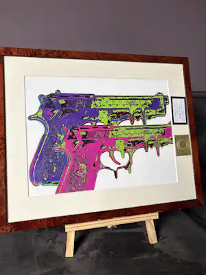 Death NYC - Guns kopen? Bied vanaf 100!