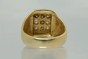 34 - Vintage 18krt geel-gouden pavé ring met 9 briljant gesl. (0.50ct) diamant kopen? Bied vanaf 380!