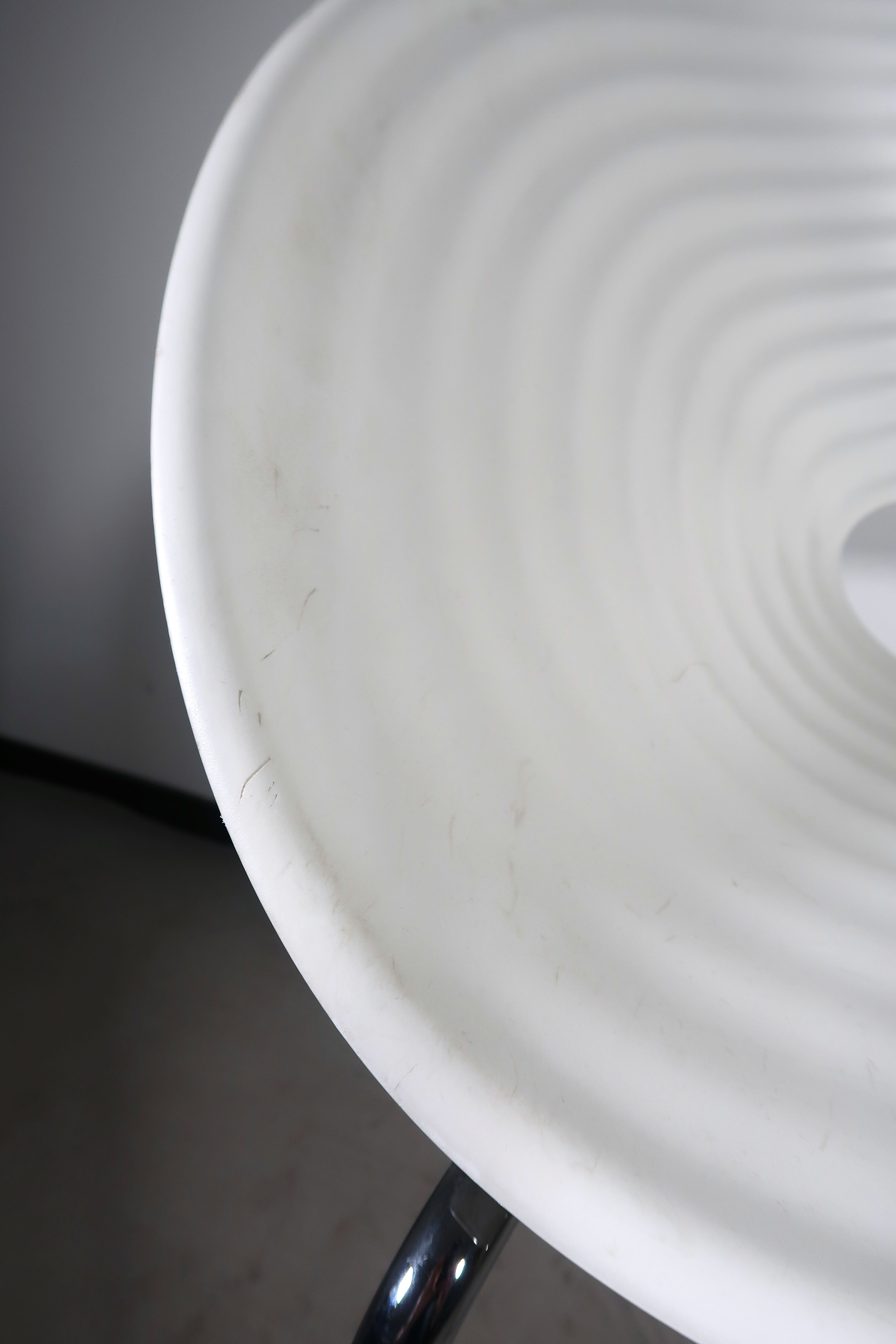 Ron Arad - Staal en polypropeen, Tom Vac stoel voor Vitra (meerdere exemplaren beschikbaar) kopen? Bied vanaf 50!