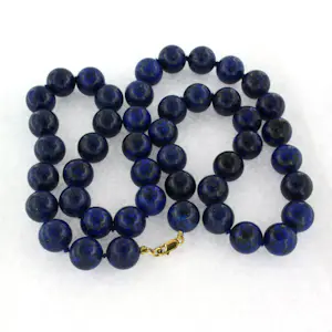 18k gouden slot aan een Lapis Lazuli kralen snoer - 65 cm lang - 156 gram kopen? Bied vanaf 200!