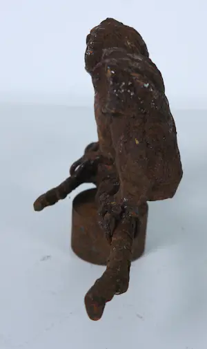 Paul Beckers - Twee sculpturen van hout, ijzer en terracotta, Vogels (ibis en uiltjes) + boek! kopen? Bied vanaf 100!