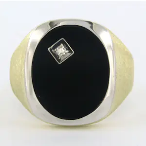 14k bicolour gouden ring bezet met onyx en single cut geslepen diamant kopen? Bied vanaf 550!