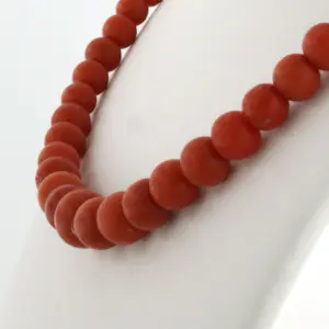 14k gouden slot bezet aan een koraal kralen collier - 21.1 gram - 50 cm lang kopen? Bied vanaf 270!