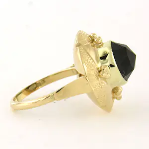14k geel gouden ring bezet met granaat – 4.9 gram - ringmaat 16.5(52) kopen? Bied vanaf 360!