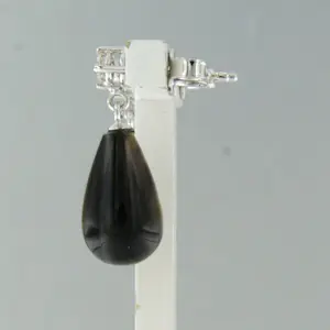 18k witgouden oorhangers met parelmoer en briljant geslepen diamant tot. 0.20ct kopen? Bied vanaf 310!