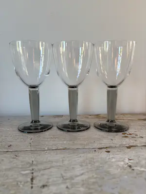 Bormioli Rocco - Set van 3 wijnglazen met geribbelde voet uit de jaren 60 kopen? Bied vanaf 38!