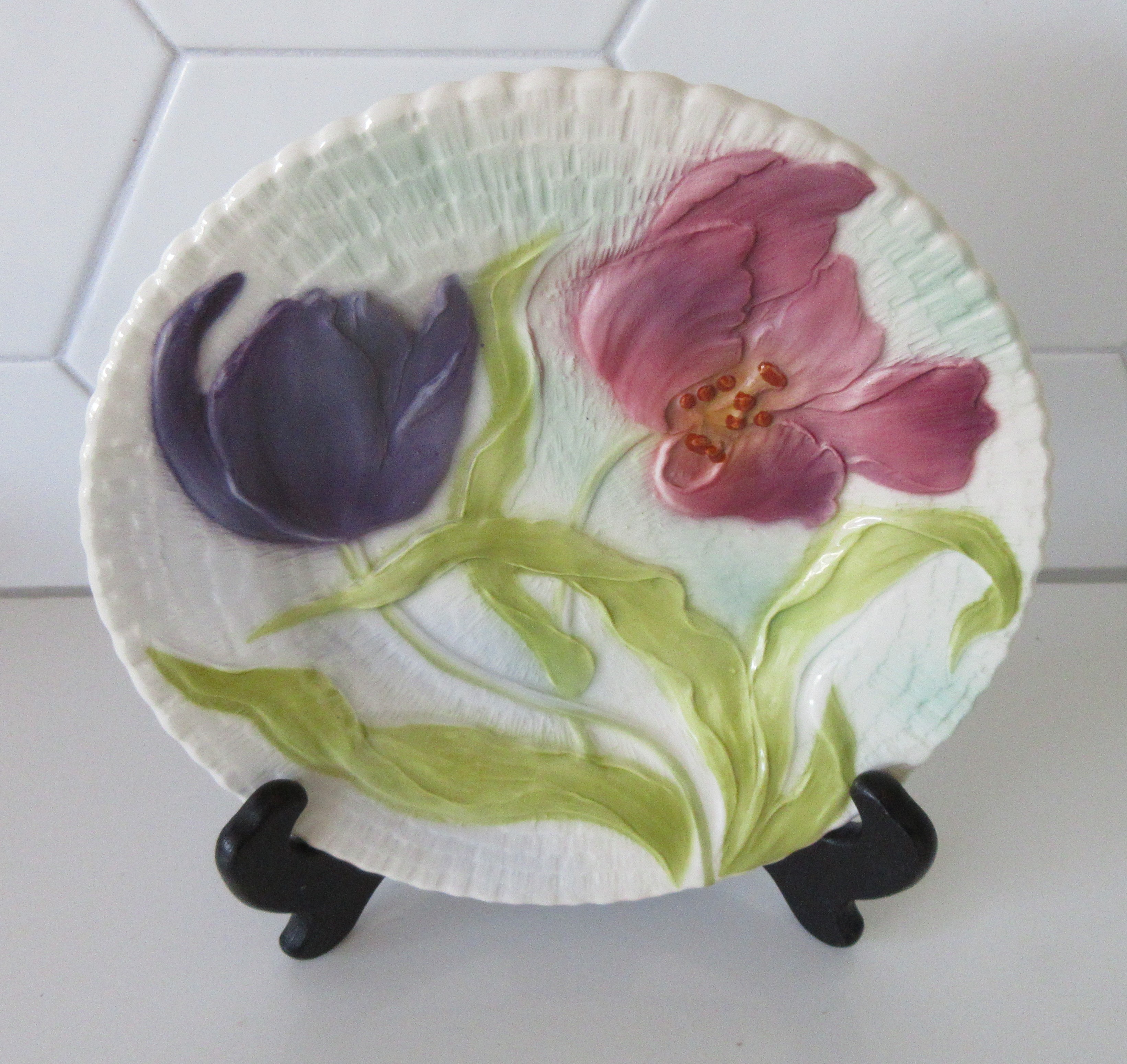 Niet of onleesbaar gesigneerd - Sarreguemimes & St. Clement - Twee Barbotine Majolica sierborden kopen? Bied vanaf 1!