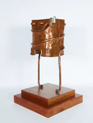 Harry Piller - Sculptuur van koper en hout, Zonder titel kopen? Bied vanaf 100!