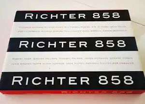 Gerhard Richter - "RICHTER 858" - 2002 - Hardcover + 8 abstrakte Bilder + CD kopen? Bied vanaf 300!