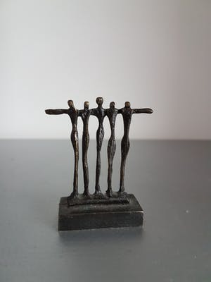 Corry Ammerlaan - Miniatuur beeldje "Vrienden" kopen? Bied vanaf 15!