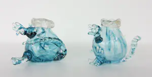 Yvon Trossèl - Twee glazen blauwe muisjes kopen? Bied vanaf 70!