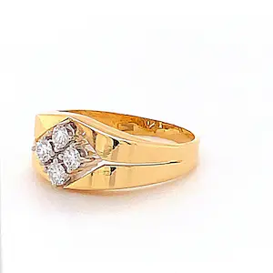 Ausgefallener Vintagering in 18 Karat Gelb -und Weißgold mit feinen Brillanten kopen? Bied vanaf 699!