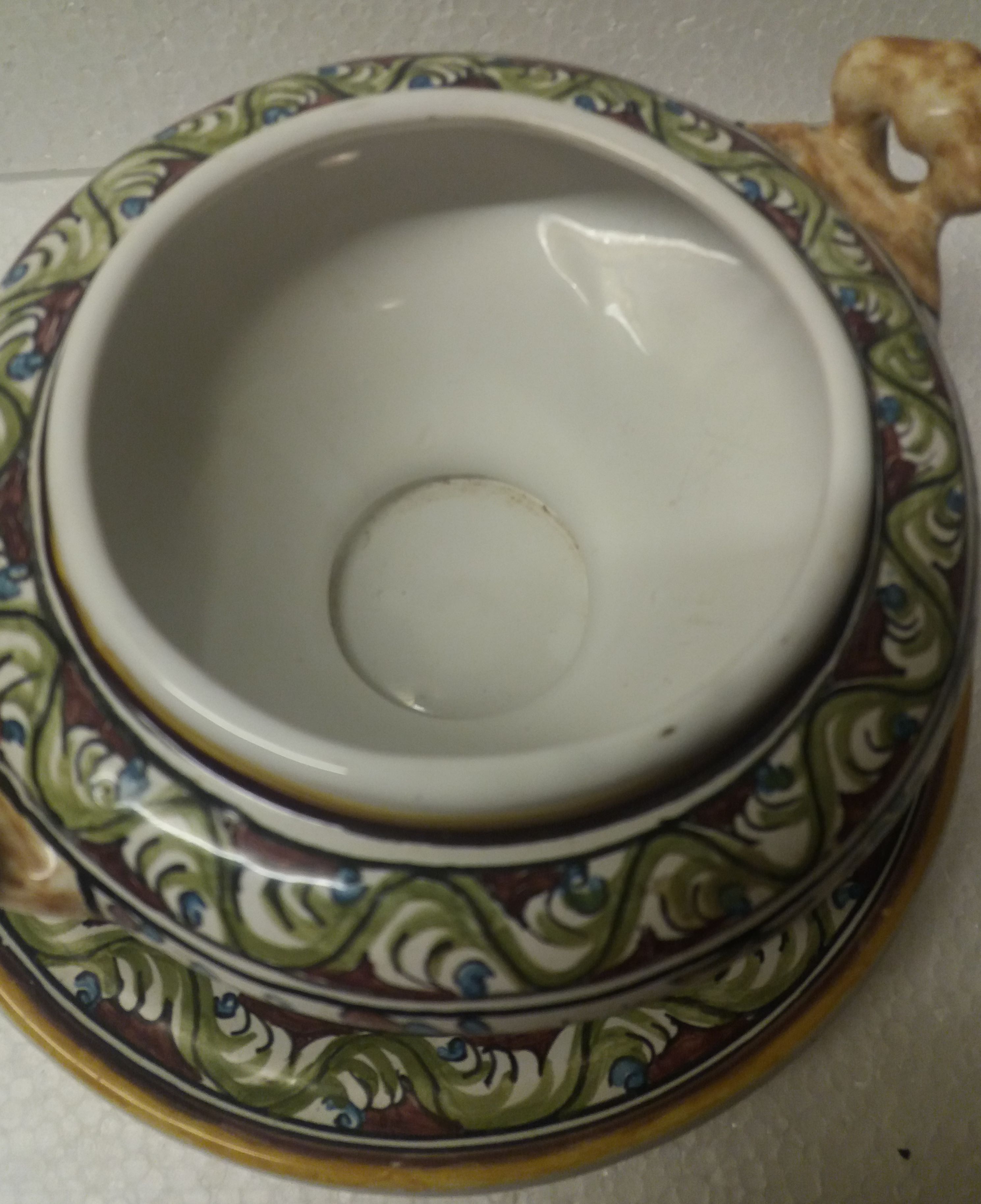 Niet of onleesbaar gesigneerd - Portugal Hand Painted Soup Tureen kopen? Bied vanaf 1!