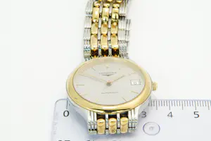 8 - Onedel unisex bicolor polshorloge met band Longines Le Grande Classique kopen? Bied vanaf 240!