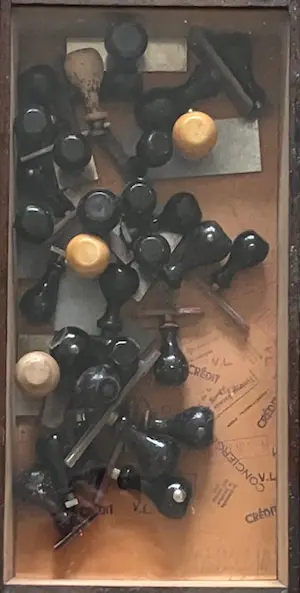 Arman - assemblage kopen? Bied vanaf 300!