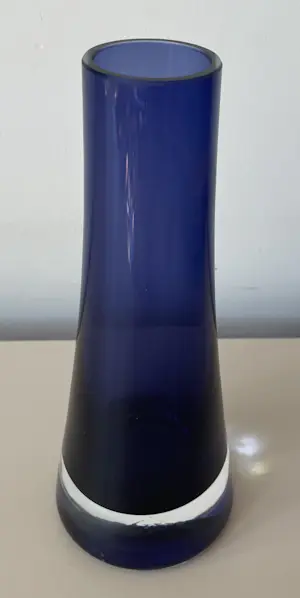 Krosno Glass S.A. - Dikwandige paarse glazen vaas kopen? Bied vanaf 23!