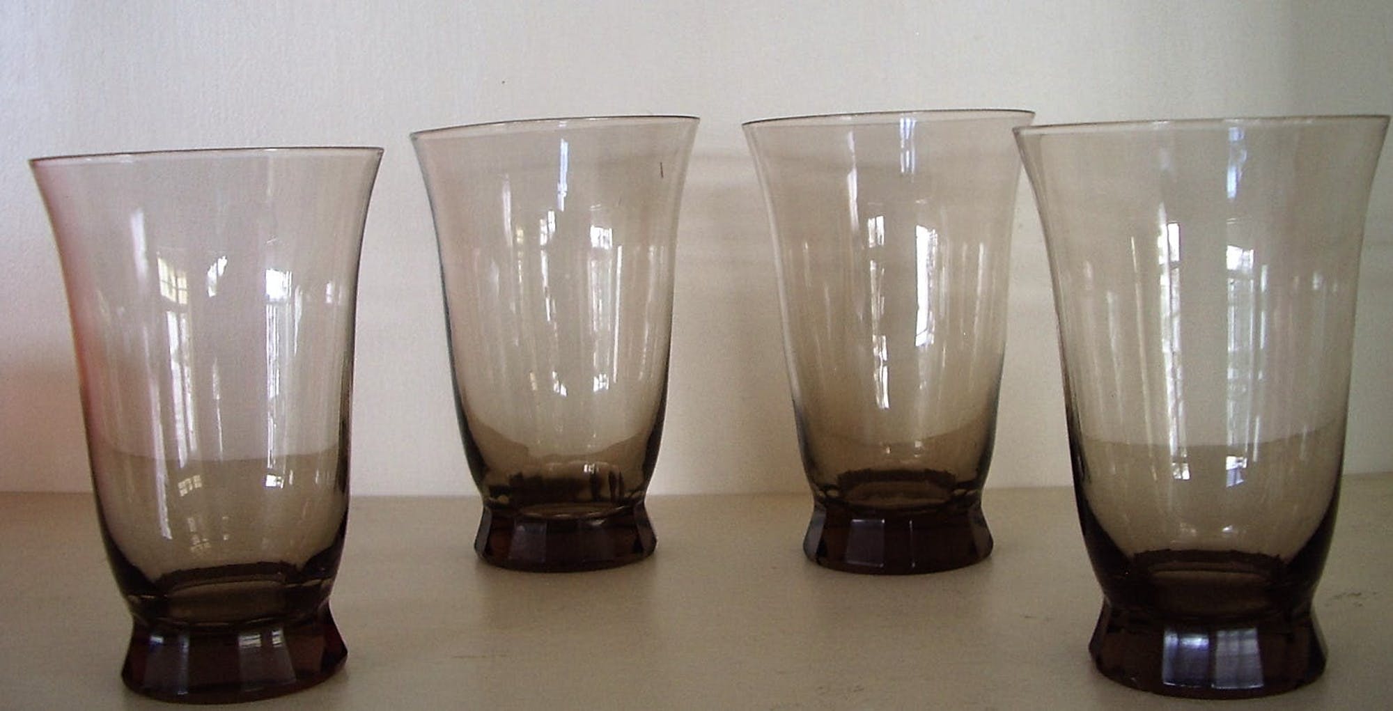 Andries Dirk Copier vazen / glazen 11 en 12 cm hoog uit