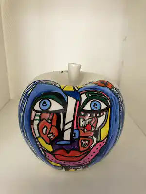 Marianne Bey - Like Apple verkocht voor € 10!