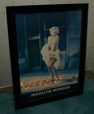 Curiosa - Marilyn Monroe met verlichting , Boulevard of Broken Dreams – Jaren ‘80 kopen? Bied vanaf 1!