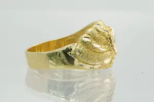 55- Fraai gedetailleerde 18 Krt geel gouden hart ring - gefaseerd afgewerkt kopen? Bied vanaf 240!