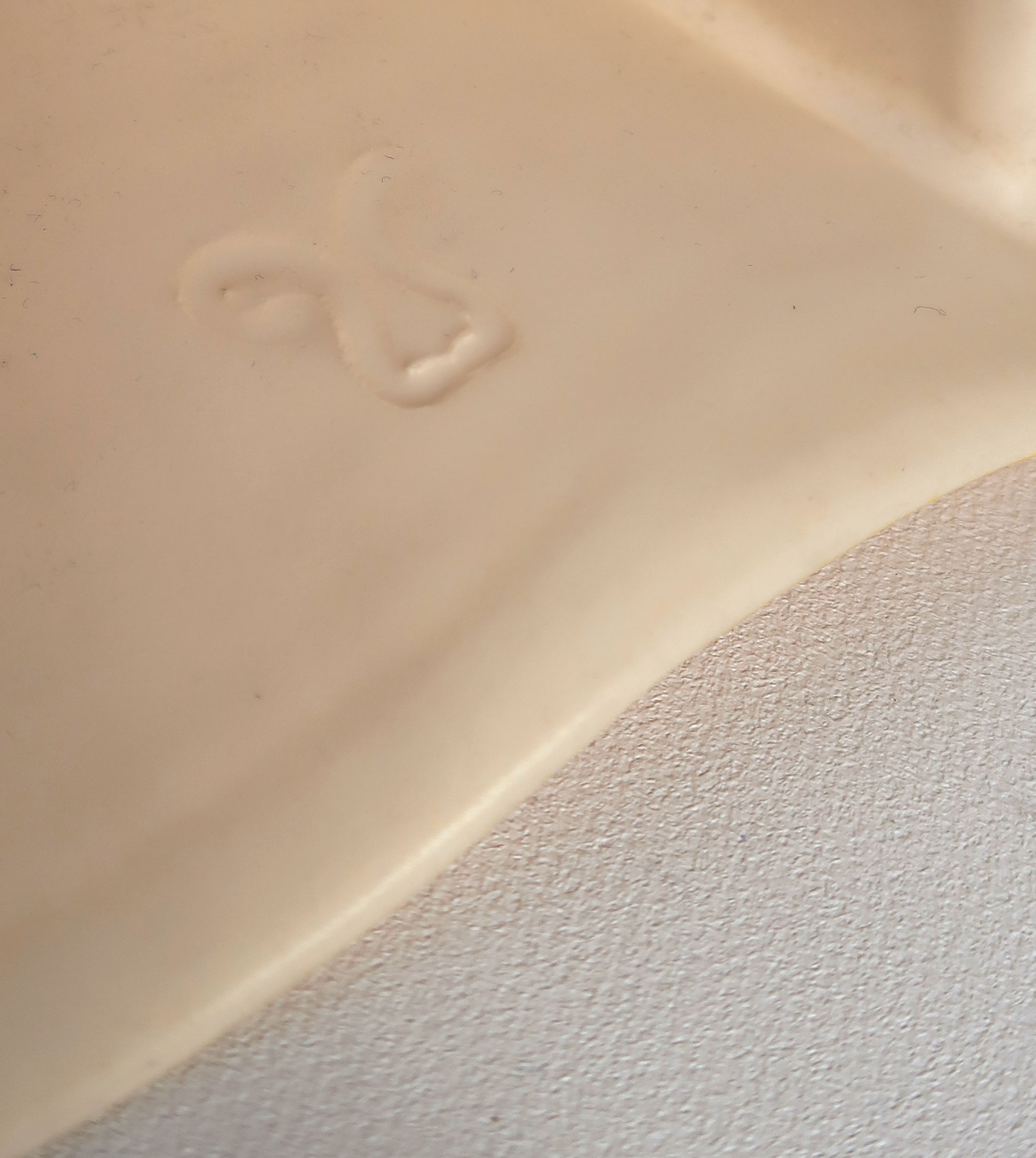 Niet of onleesbaar gesigneerd - Aardewerk, Gele vaas kopen? Bied vanaf 1!