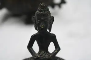 Niet of onleesbaar gesigneerd - Een Oude Bronzen Wierrook Tripod China, late Qing-dynastie (1644-1912). kopen? Bied vanaf 1!
