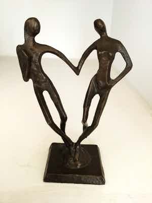 Bodrul Khalique - Sculptuur “ Liefde ! “ verkocht voor € 15!