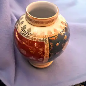 DW Karlsbader Porzellan - Vase Josef Kuba JKW Dekor Karlsbad handbemalt Galante Szene 40er Jahre kopen? Bied vanaf 85!