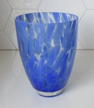 Royal Leerdam - Vaas met blauwe glaspoeders kopen? Bied vanaf 30!