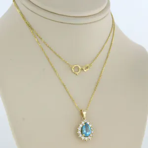 14k gouden collier en hanger bezet met topaas en briljant geslepen diamant kopen? Bied vanaf 320!
