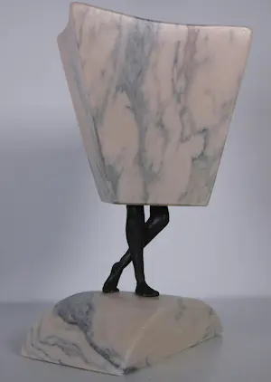 Hans Rikken - Pendant: Set van twee sculpturen uit marmer en brons, Man + Vrouw + 2 boeken kopen? Bied vanaf 150!
